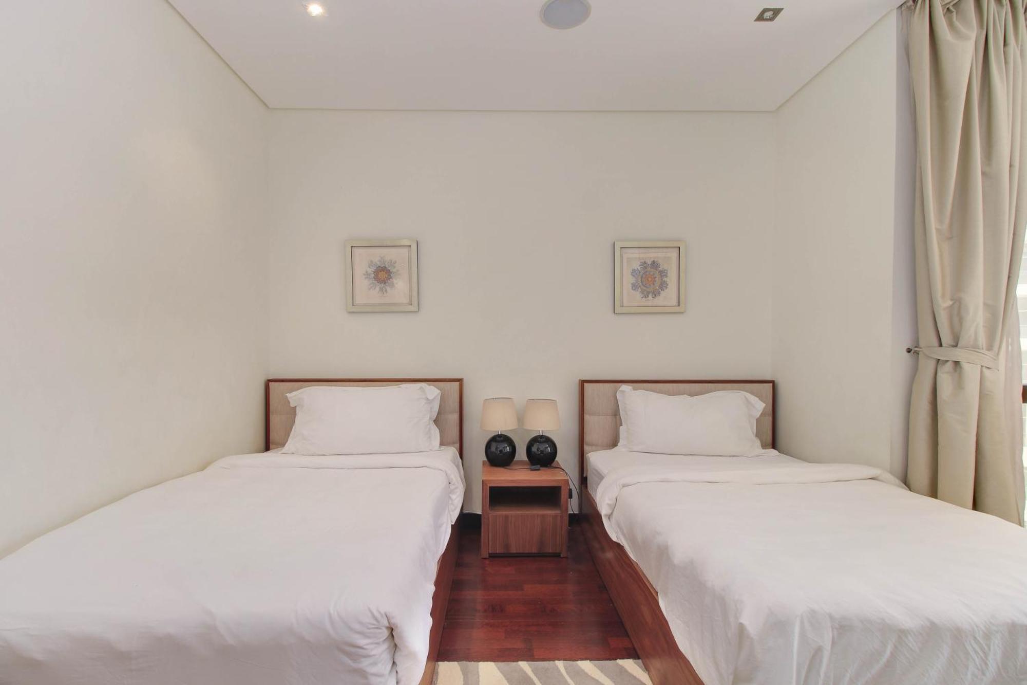 Luxe Getaways Royal Amwaj Palm Jumeirah Resort Apartment Holiday Home Дубай Екстер'єр фото